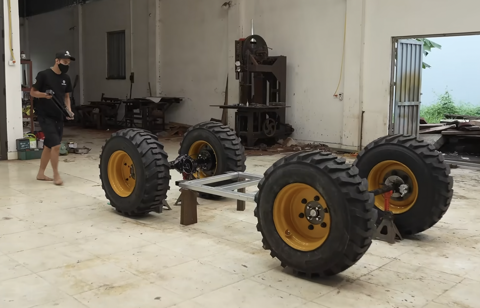 Khung gầm xe bằng gỗ