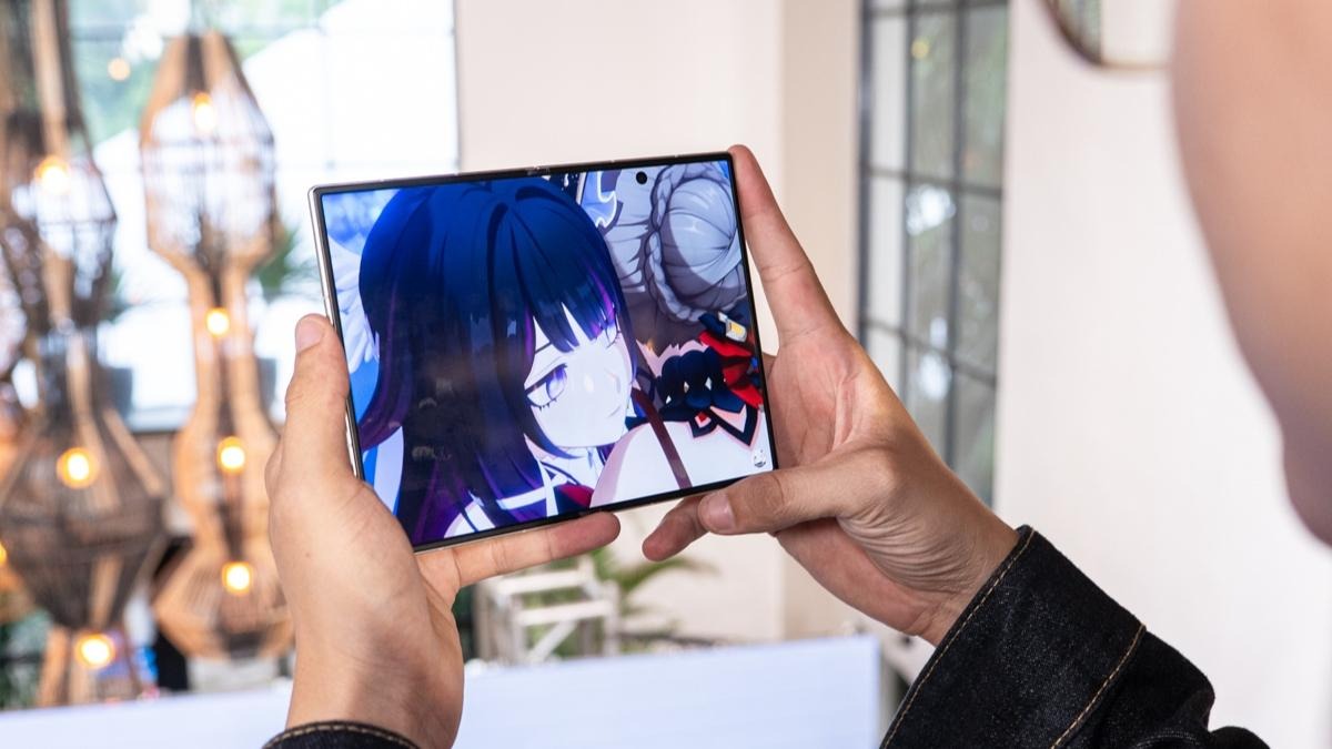 Đột Phá Thiết Kế Màn Hình 4:3 Trên Galaxy Z Fold 8: Sự Chuyển Mình Của Samsung