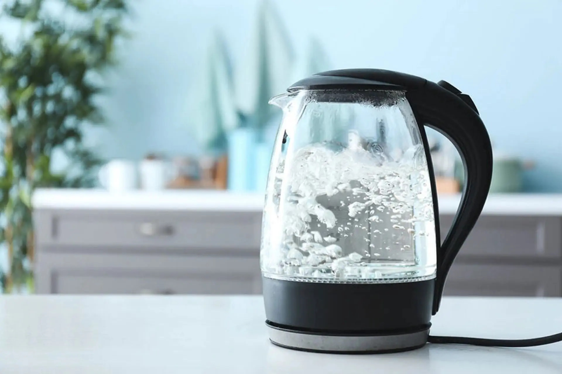 Ấm siêu tốc đang trở thành lựa chọn ưu tiên cho nhiều gia đình.