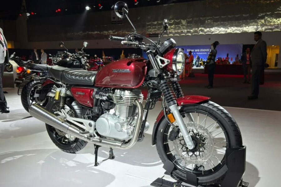 Khám Phá Mẫu Xe Hoài Cổ Mới: Honda CB500 Đánh Bại Đối Thủ Trong Phân Khúc