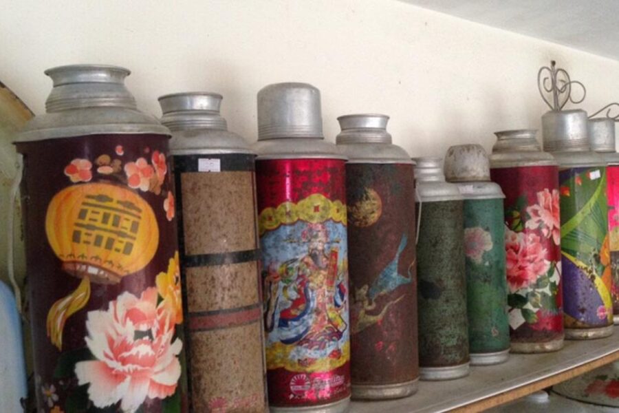 Tại Sao Phích Nước Dần Biến Mất Trong Các Gia Đình Hiện Đại?