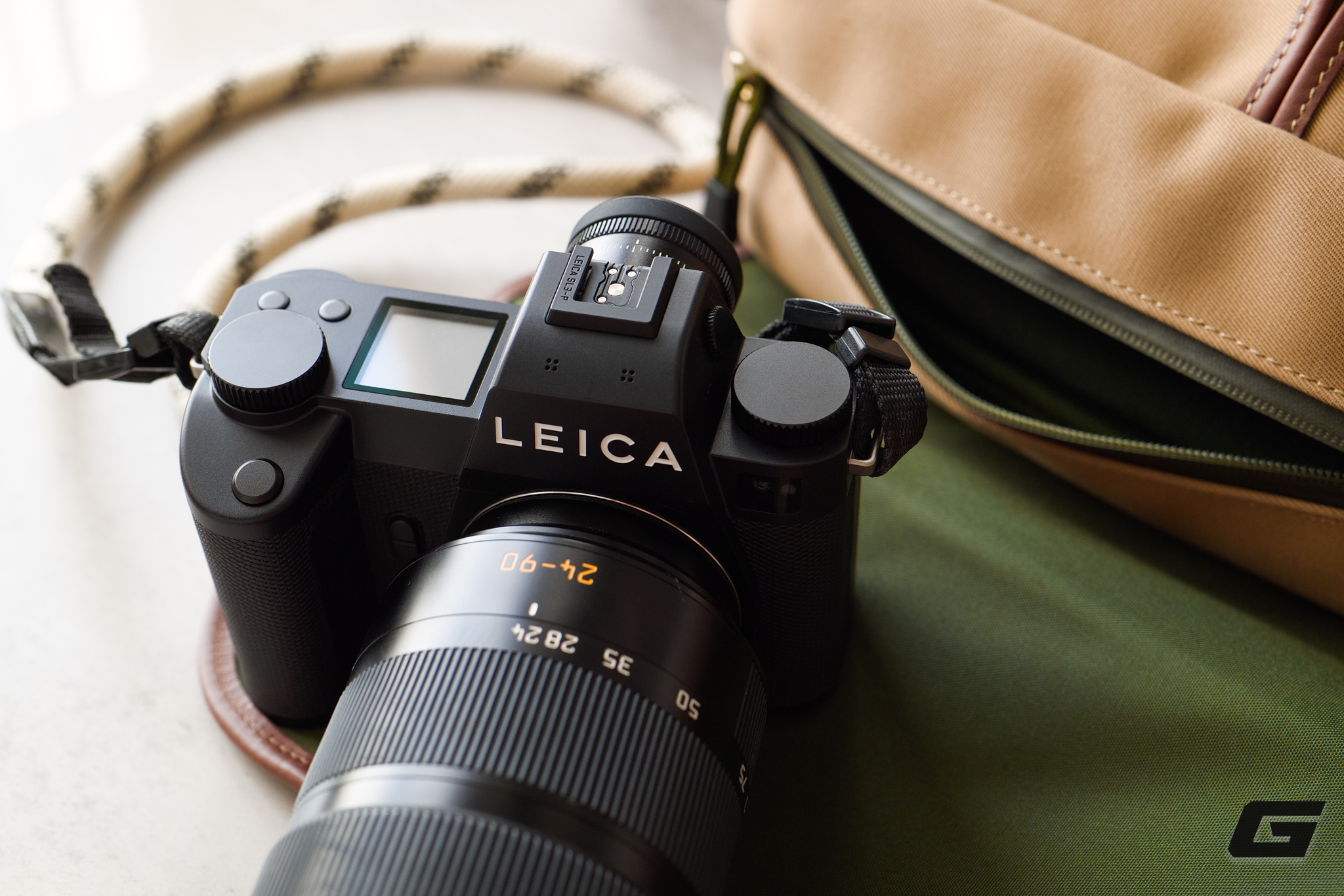 Trên tay và trải nghiệm nhanh Leica SL3-P: Chiếc máy ảnh vừa mới ra của hãng "logo chấm đỏ" có gì đáng chú ý? - Ảnh 1.