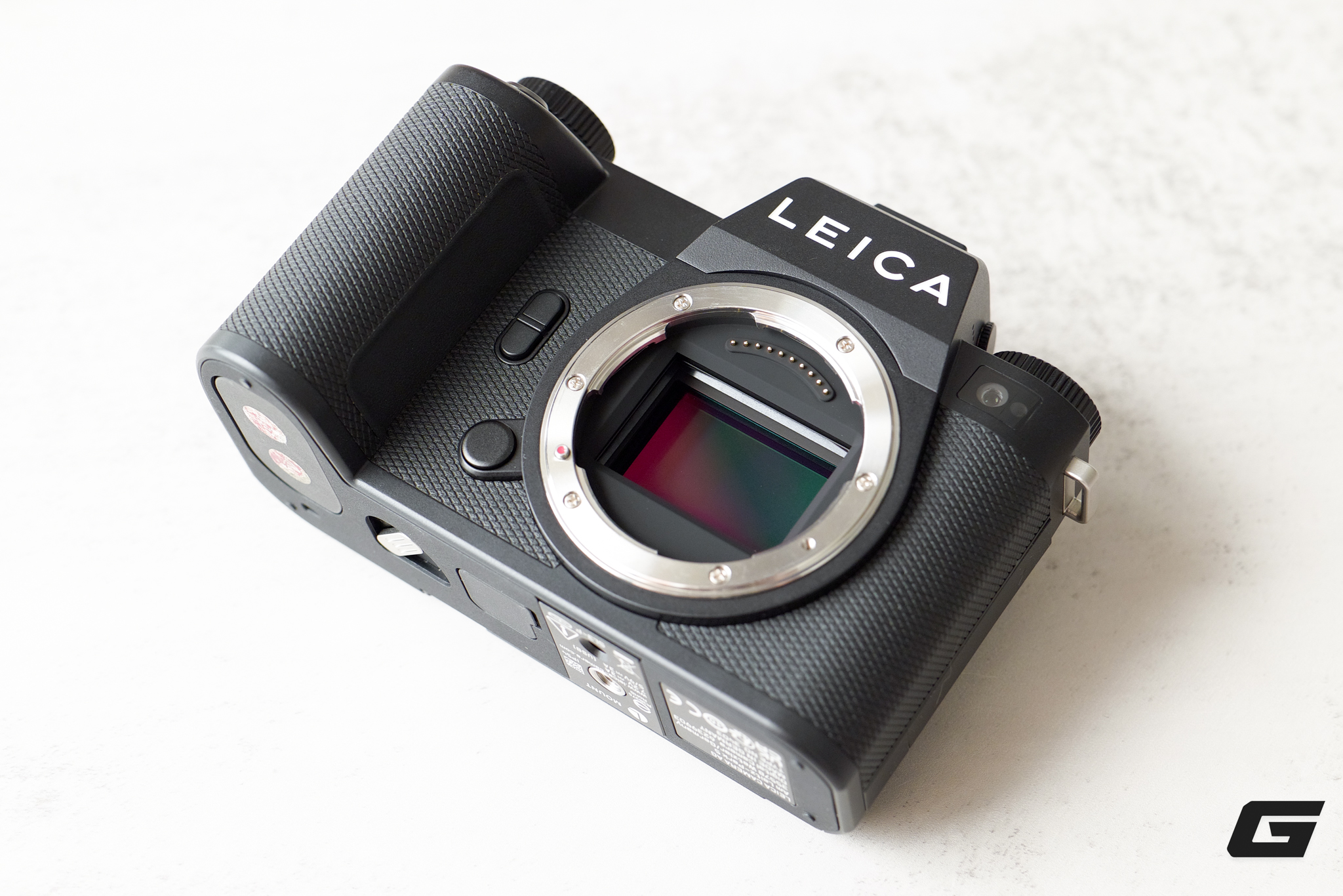 Trên tay và trải nghiệm nhanh Leica SL3-P: Chiếc máy ảnh vừa mới ra của hãng "logo chấm đỏ" có gì đáng chú ý? - Ảnh 2.