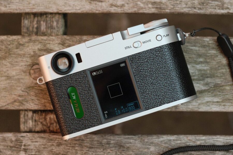 Fujifilm X half: Khi một máy compact biến chụp ảnh thành trải nghiệm nhập vai