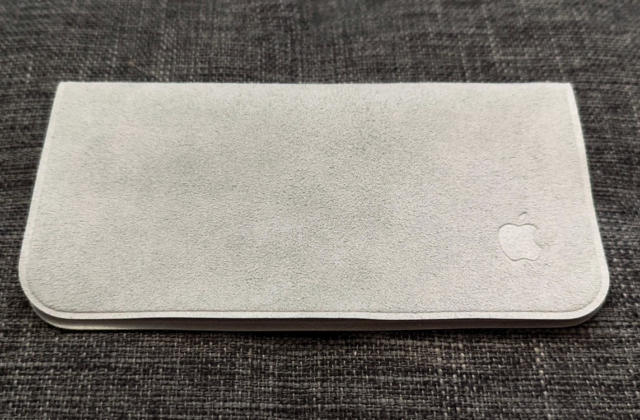 Apple Giảm Giá Khăn Lau Màn Hình Giữa Làn Sản Phẩm Tăng Giá