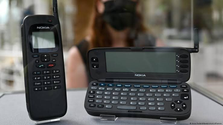 images-1-1787051752996-17870517532581016154622 Hành Trình Của Nokia 9000 Communicator: Biểu Tượng Công Nghệ Cách Đây 30 Năm - Ảnh 3.
