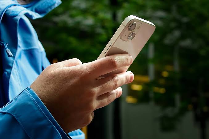 Khám Phá iPhone 13: Giảm Giá Đột Phá Nhưng Vẫn Hấp Dẫn Người Dùng