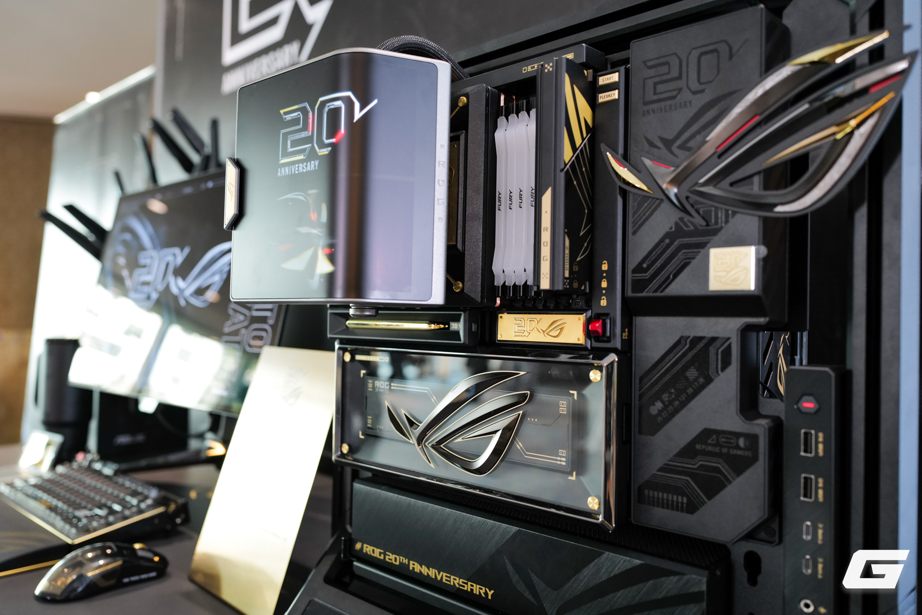 ASUS Ra Mắt Loạt Linh Kiện Kỷ Niệm 20 Năm: Giá Cao Đáng Kinh Ngạc Tại Việt Nam - Ảnh 5.