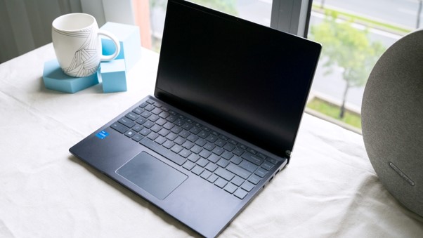 Khám Phá Dòng Laptop MSI Modern: Thiết Kế Tinh Tế và Hiệu Năng Ấn Tượng
