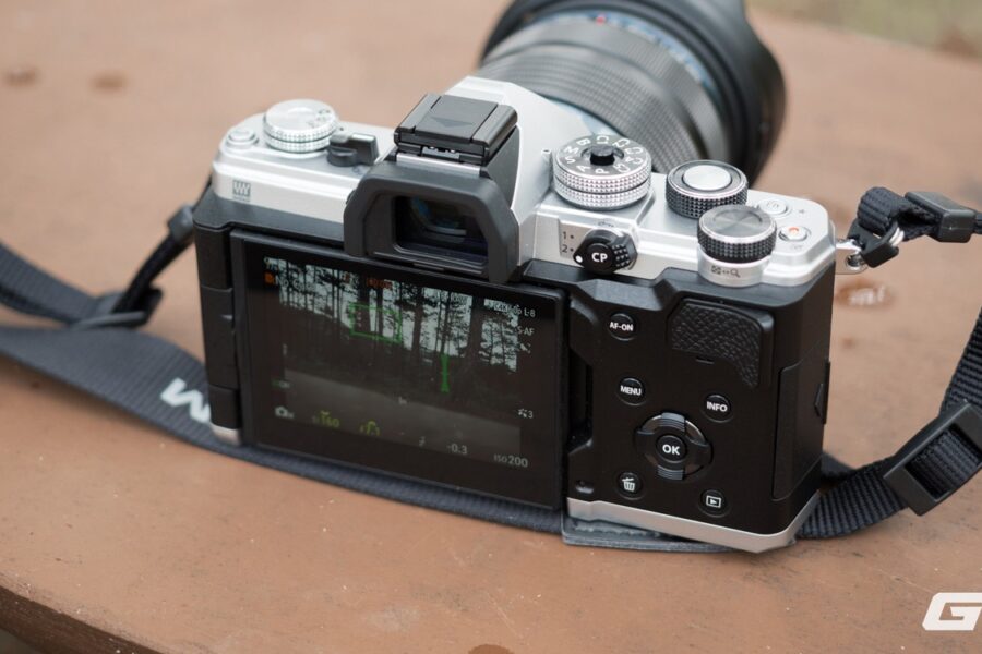 OM System OM‑3: Máy ảnh Micro Four Thirds cho người ưu chuộng tính di động và tính năng