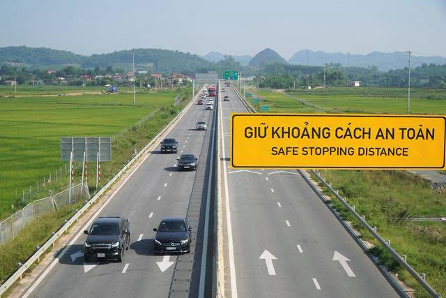 Tầm Quan Trọng Của Khoảng Cách An Toàn Khi Lưu Thông