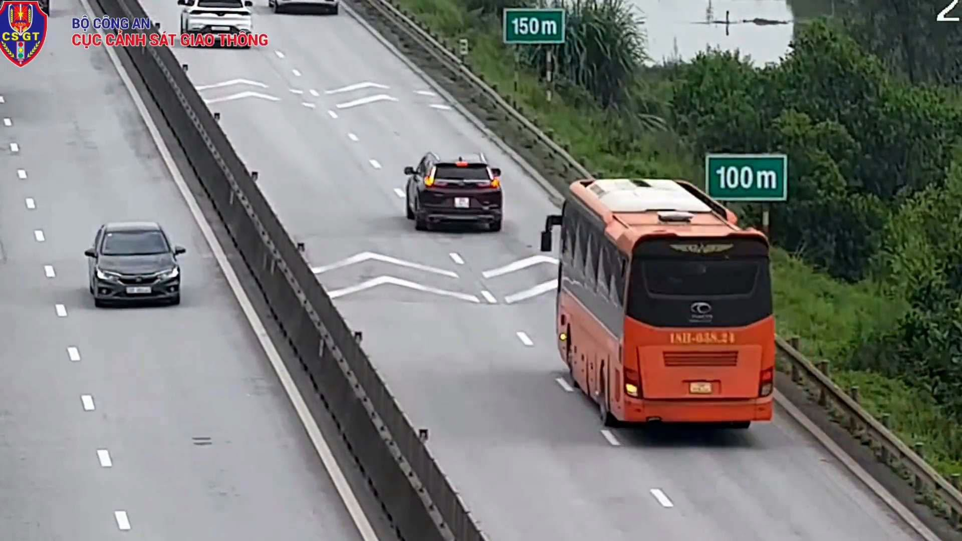 Cảnh Báo Về Việc Tuân Thủ Khoảng Cách An Toàn