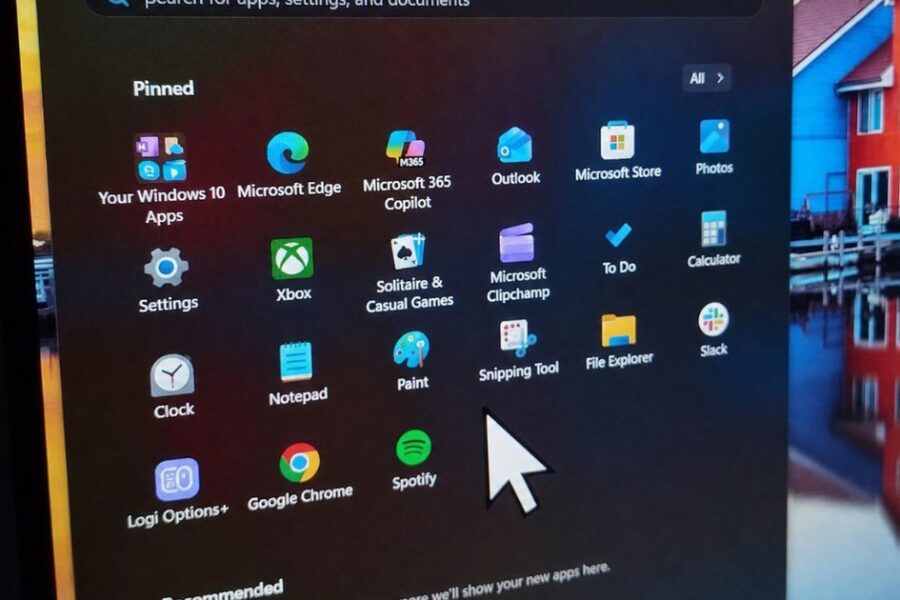 Khám Phá Những Lỗi Đáng Lo Ngại Trên Windows 11: Từ Con Trỏ Đến Microsoft Defender