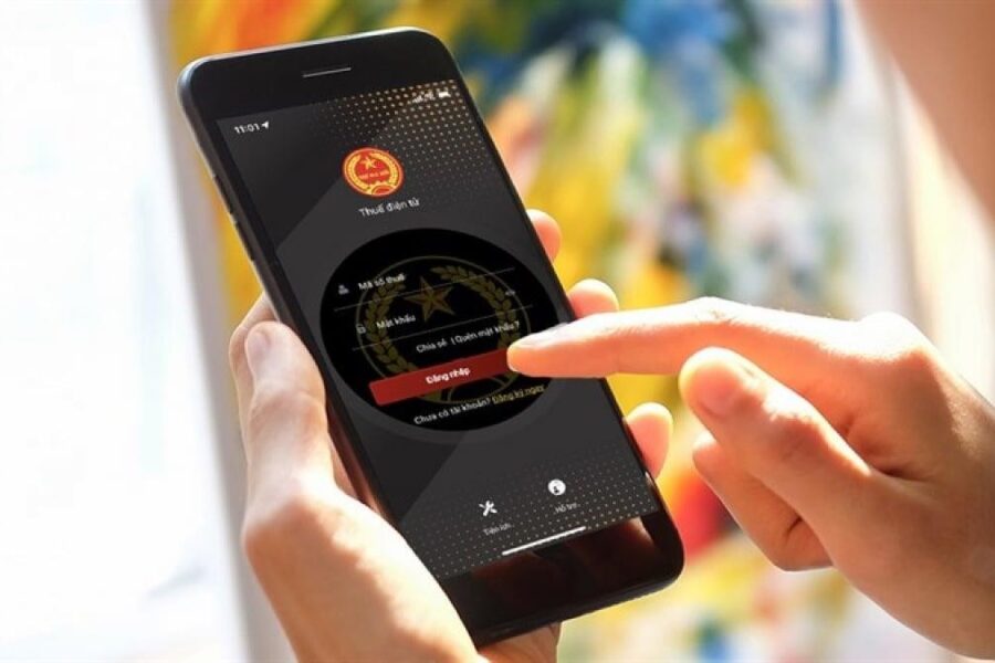 Hướng dẫn kiểm tra và phản ánh khi thông tin cá nhân xuất hiện ở doanh nghiệp trên eTax Mobile