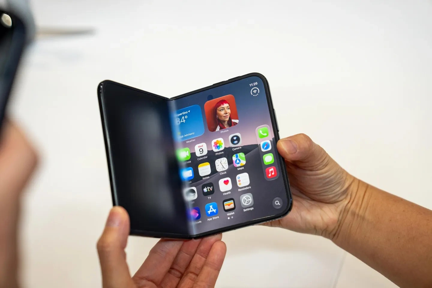 iphone-duo-1-1788987443218png-1789034365499-1789034367655435464697 Người khen, kẻ chê sau khi iPhone Duo ra mắt: Thiết kế mới lạ, nhưng chưa làm hài lòng tất cả! - Ảnh 1.