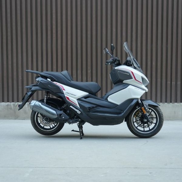 Cyclone RT250 - Mẫu xe tay ga 250cc đáng chú ý tại Trung Quốc - Ảnh 2